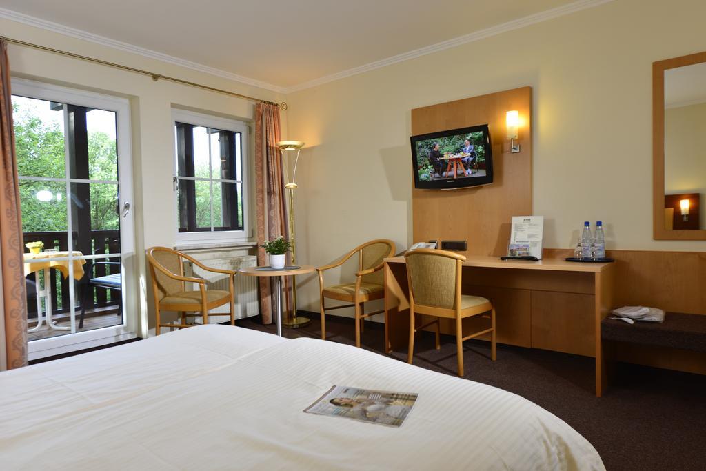 Bb Haus Neugebauer Garni Hotell Geisenheim Exteriör bild